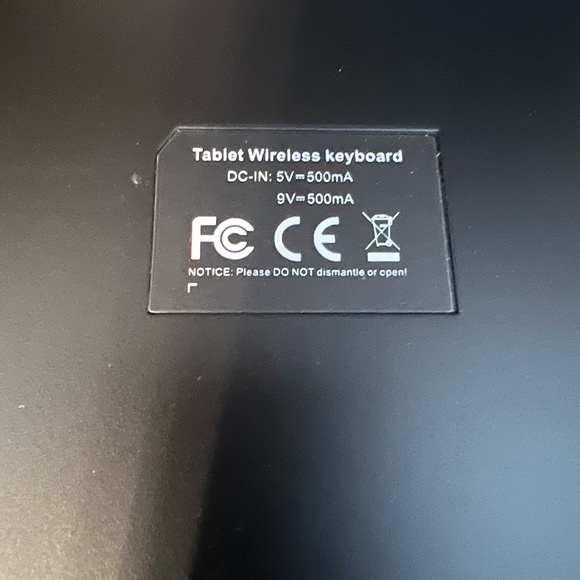 Wireless Keyboard for IPad Pro 12.9” - Picture 6 of 8